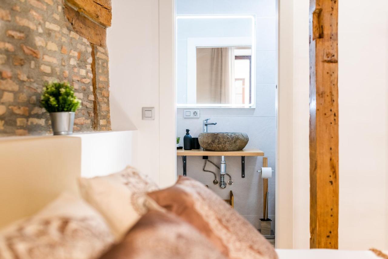 Wekey Homes Granada, Mesones Central Suites Kültér fotó